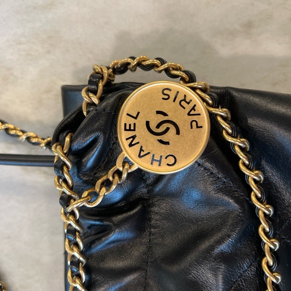 CHANEL BLACK LEATHER MINI 22 bag with original everything incl shopping bag. - Picture 8 of 8
